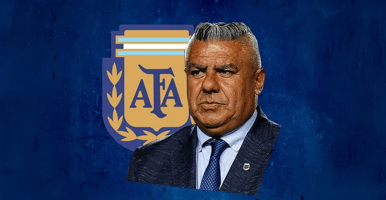 Tras el Mundial, Claudio «Chiqui» Tapia vuelve al país y deberá afrontar causas judiciales y nuevos frentes para la&nbsp;AFA