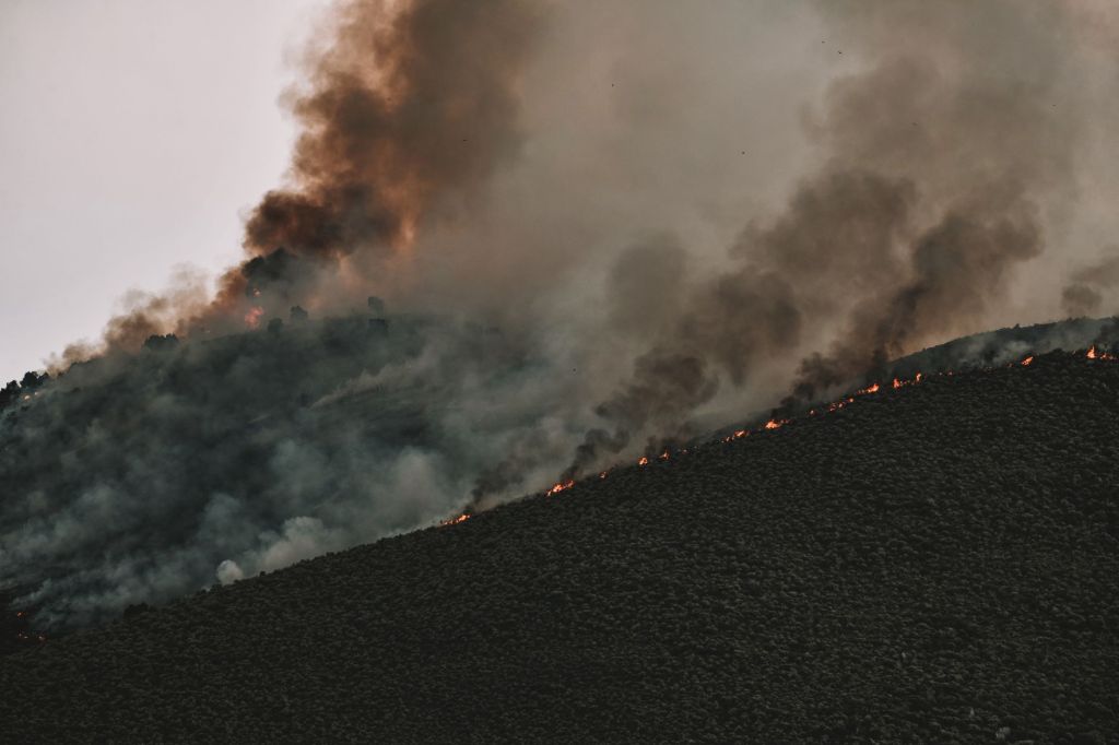 Evacuaciones masivas en Nevada por incendio forestal fuera de&nbsp;control