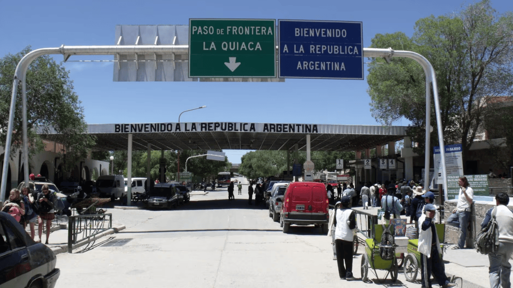 Adrián Ravier destacó los nuevos controles fronterizos: más de 20.000 extranjeros fueron rechazados, expulsados o&nbsp;extraditados